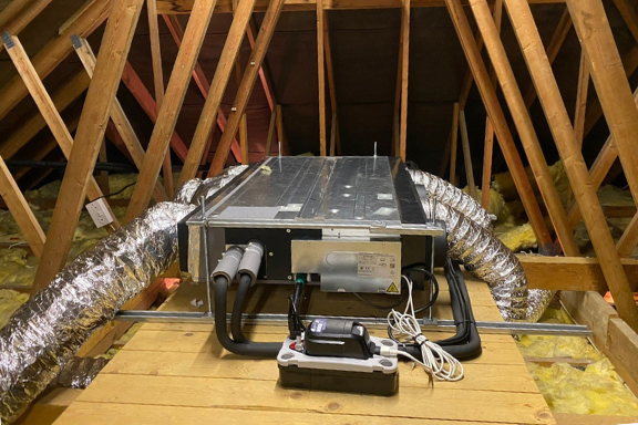 Ducted air conditioning for a large industrial space